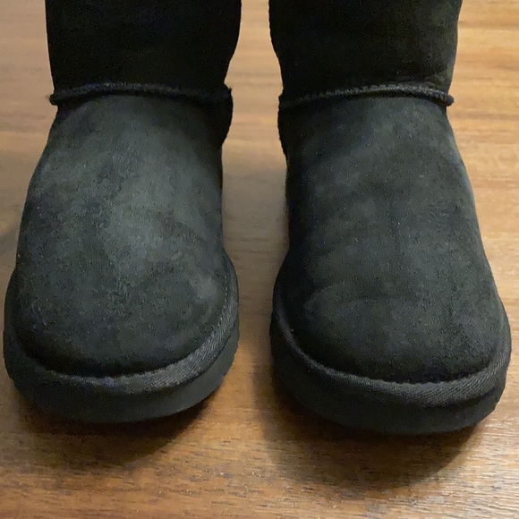 UGG Bailey Corduroy Bow Women’s Boots - Picture 2 of 9
